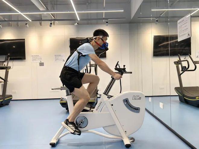 一块“超轻超会跑”的智能手表需要蕴含多少技术含量？(图4)