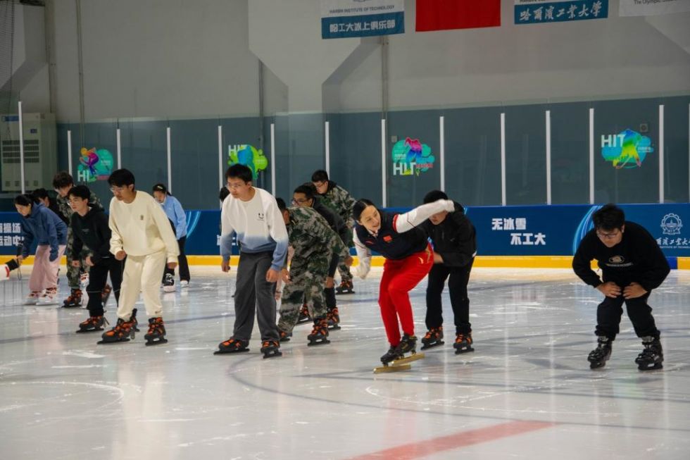 全国政协委员张虹：为体育强国建设“铺路搭桥”